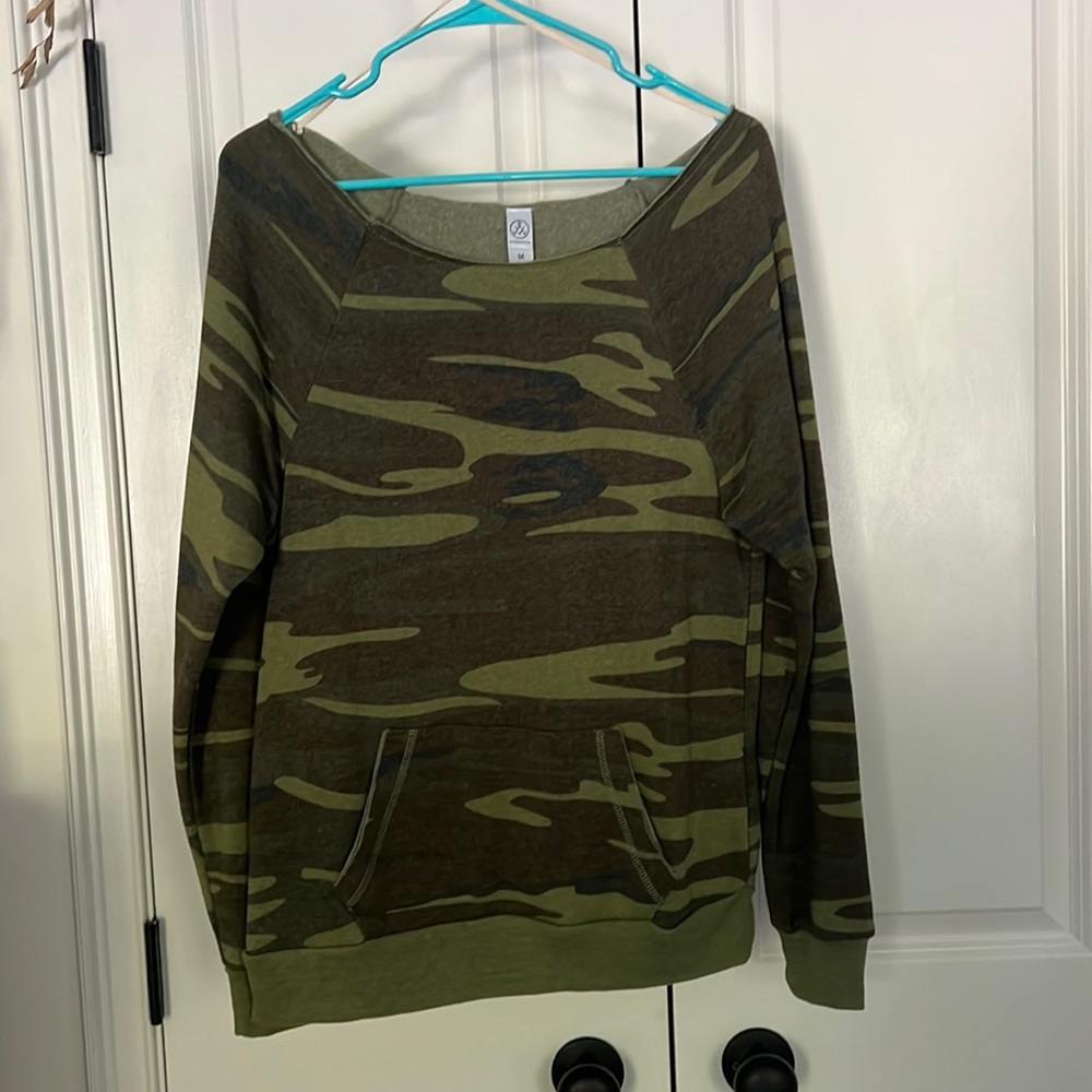 Camo sweatshirt